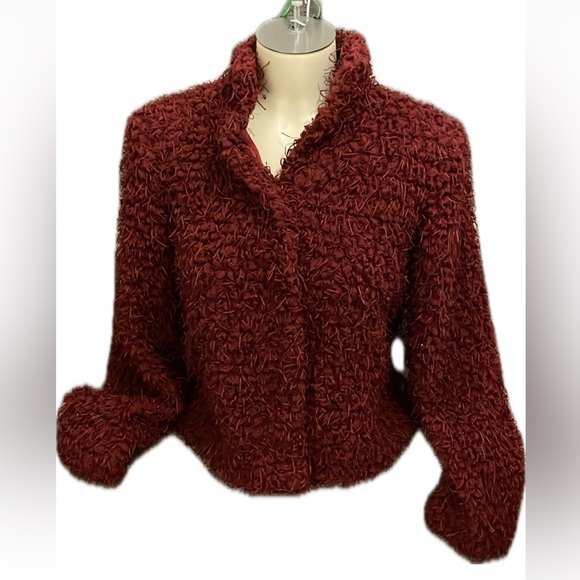 Laura’s CARTISE Adorable Retro Red Boucle fringed Jacket with hooks buttons. - Picture 4 of 9
